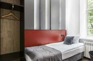 Отель Greenfeel Смоленск Смоленск Двухуровневая студия с двуспальной кроватью и диваном-2